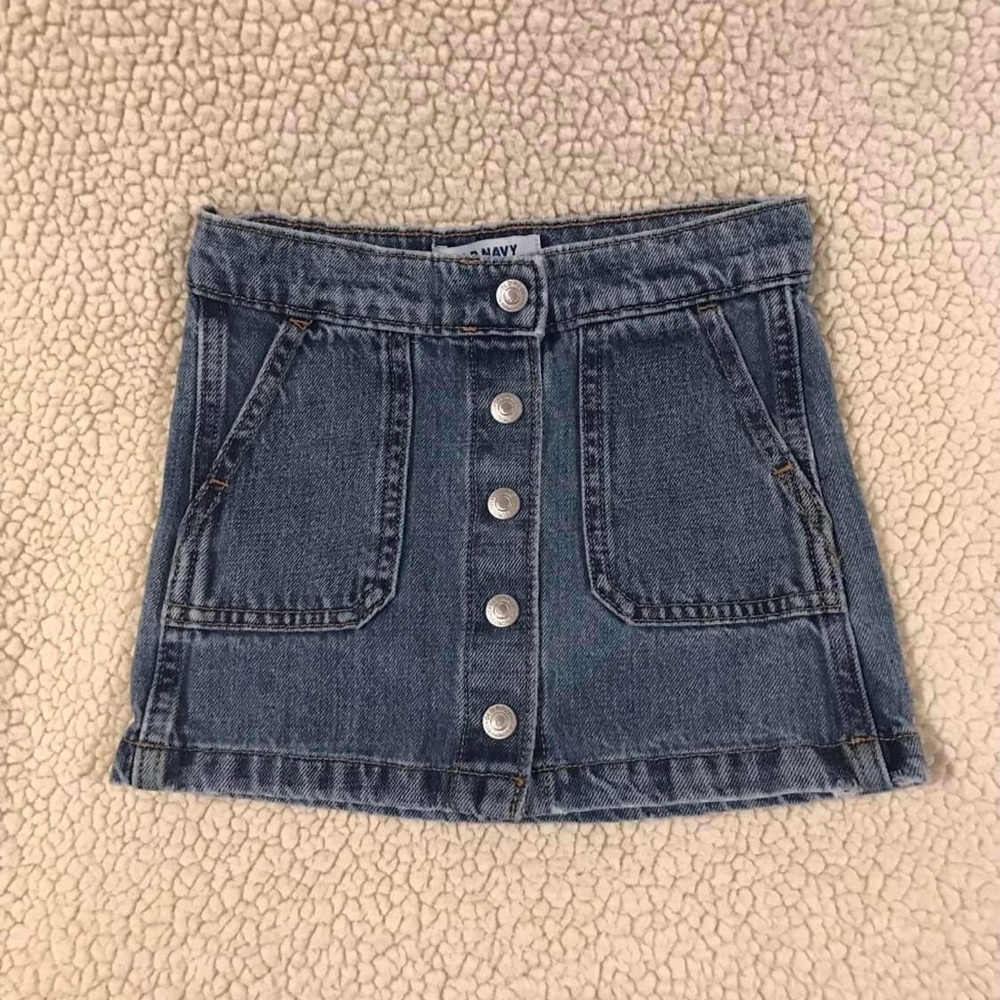 Old Navy Blue Jean Denim Skirt
4 / 5 XS Extra Small
Adjustable Elastic Waist
